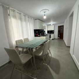 Canyon River House，位于Çorovodë的酒店