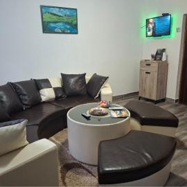 N&S DREAMS Apartman, Foca, Trnovace，位于福查的酒店