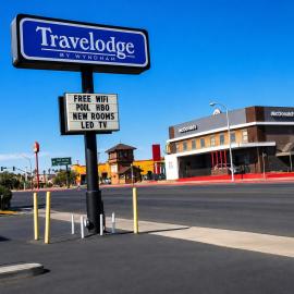 Travelodge by Wyndham Barstow，位于巴斯托的酒店