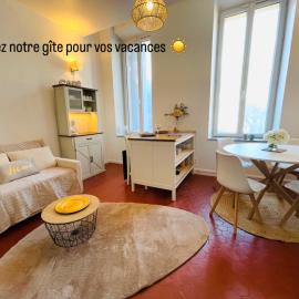 GITE chez "Chambre D'Hôtes Sandra"，位于阿诺的酒店