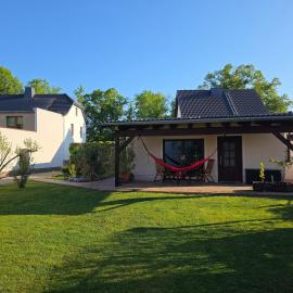 Ferienhaus Zur alten Schmiede，位于Lauta的酒店
