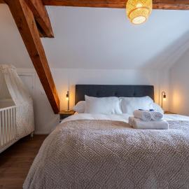 Swiss Stay Rüti l Zürich l See l Berge l Stadt，位于Rüti的酒店