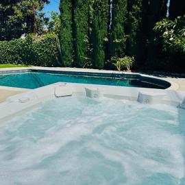 Resort style home, Pool/Spa/Game room near Disney，位于安纳海姆的酒店