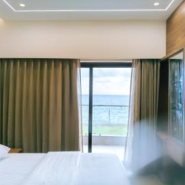 Coastline Bay Resorts，位于Ullāl的酒店