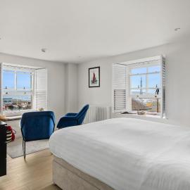 Pilgrim Suite - Sea View - Free Wi-Fi，位于布里克瑟姆的酒店