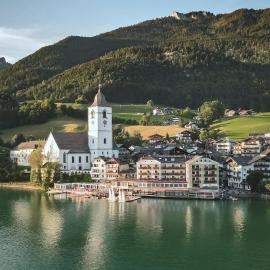 Im Weissen Rössl am Wolfgangsee，位于圣沃尔夫冈的酒店
