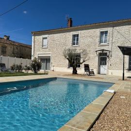 L'escapade Vendéenne - Grand jardin 4 chambres，位于Vix的酒店