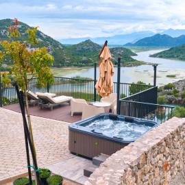 Skyline Skadar Lake，位于Karuč的酒店