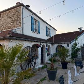 Relais Saint-Laurent - Chevreuse，位于谢夫勒斯的酒店