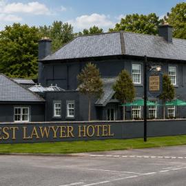 Honest Lawyer Hotel，位于杜伦的酒店