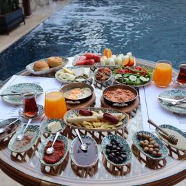 The Alaçatı Ariel Hotel，位于切什梅的酒店