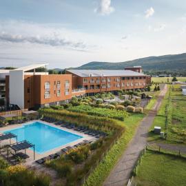 Hôtel & Spa Le Germain Charlevoix，位于拜圣保罗的酒店