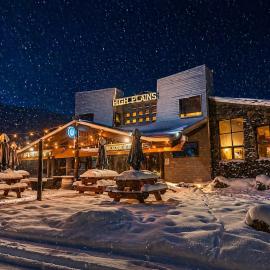 High Plains Lodge Rooms，位于丁诺高原的酒店
