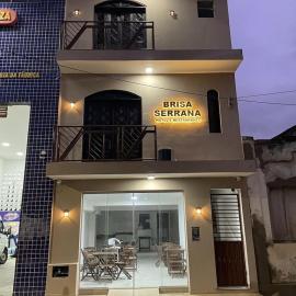Hotel Brisa Serrana no Centro de Serrinha，位于Serrinha的酒店