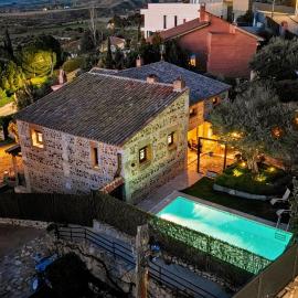 Mansion 35min Madrid - Cine - Piscina - BBQ，位于瓜达拉哈拉的酒店