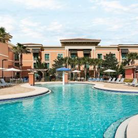 Hampton Inn & Suites Destin，位于德斯坦的酒店