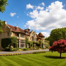 Macdonald Frimley Hall Hotel & Spa，位于坎伯利的酒店