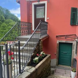 La casina con giardino，位于Quaratica的酒店