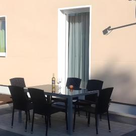 Zum Alten Doktorhaus，位于Redefin的酒店