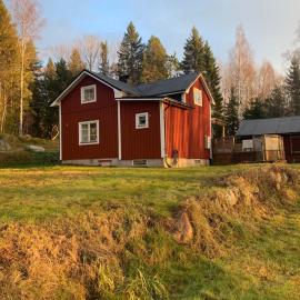 House in the forest, Sweden Hälsingland，位于Ljusne的酒店
