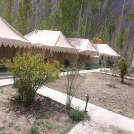 Town Front Camping，位于列城的酒店