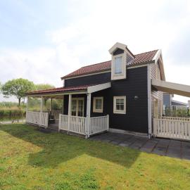 Sun-Soaked Bungalow in Simonshaven，位于Simonshaven的酒店