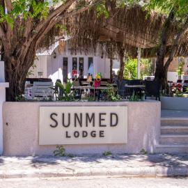 Sunmed Lodge，位于厄吕代尼兹的酒店