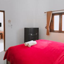 Anorawi Surf accommodation，位于Maluk的酒店