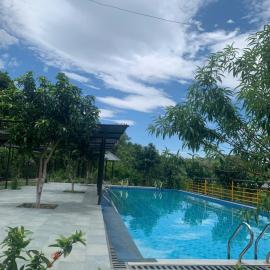 Educational Eco Ba Vi，位于Thủ Pháp的酒店