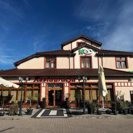 Hotel Neo Międzyrzecz，位于缅济热奇的酒店