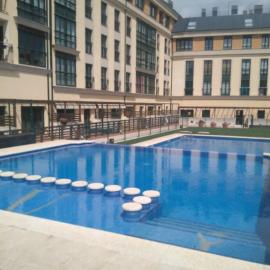 Apartamento con terraza, piscina, padel y parking，位于福斯的酒店