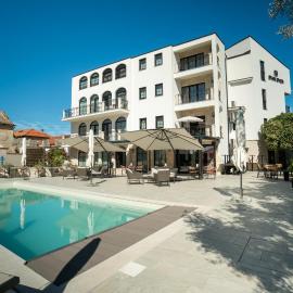 Hotel Stari Dvor，位于乌格连的酒店