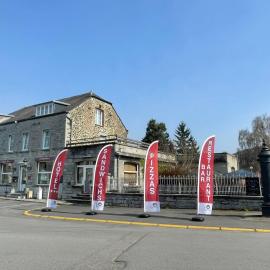 HOTEL L'AMERIVIERE***，位于Aubrives的酒店