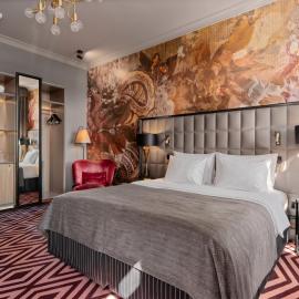 Grand Poet Hotel and SPA by Semarah，位于里加的酒店