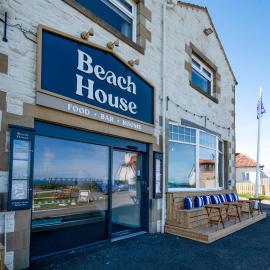 Beach House Hotel，位于锡豪西斯的酒店