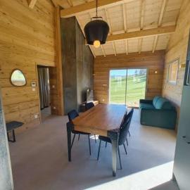 Le Chalet du Soleil Levant，位于Longevilles-Mont-dʼOr的酒店