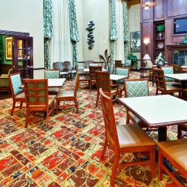 Holiday Inn Express Hotel & Suites DFW West - Hurst by IHG，位于赫斯特的酒店