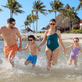 Dreams Aventuras Riviera Maya - All Inclusive，位于阿文图拉斯港的酒店