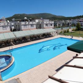 Alptekin Otel,位于Ürkmez的酒店
