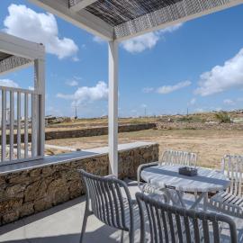 Jo&Co Mykonos Nature Suites N7，位于Plintri的酒店