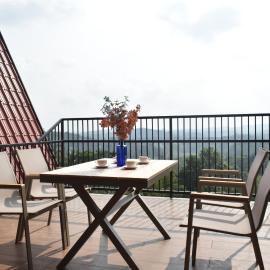Nilara hills resorts wayanad，位于玛纳多迪的酒店
