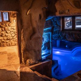 Cappadocia Nar Cave House & Swimming Pool，位于内夫谢希尔的酒店