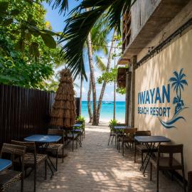 Iwayan Beach Resort，位于邦劳的酒店