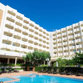 Hotel Los Robles，位于甘迪亚的酒店