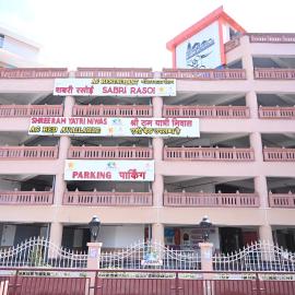 Shri Ram Yatri Nivas Arundhati Bhavan West Ayodhya，位于Ayodhya的酒店