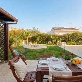 Villa Medea, con giardino, a 150m dal mare, Relax totale a Siracusa，位于Terrauzza的酒店