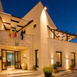 Insula Hotel，位于法维尼亚纳的酒店
