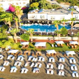Mira Beach Resort Bodrum - All inclusive，位于博德鲁姆的酒店