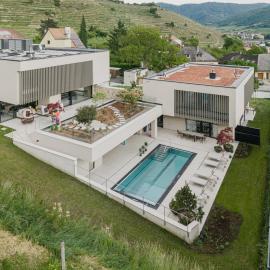 Boutique Hotel The Red Gate Retreat & Event - Spitz, Wachau - Adults Only，位于斯皮茨的酒店