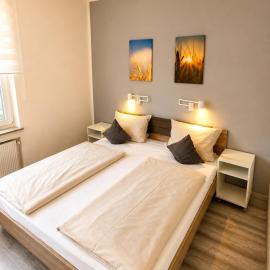 Gästehaus am Bahnhof Vechta, Smart Check, WLAN & Parkplatz，位于弗希塔的酒店